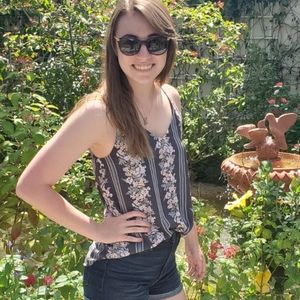 Meet your Posher, Yvonne